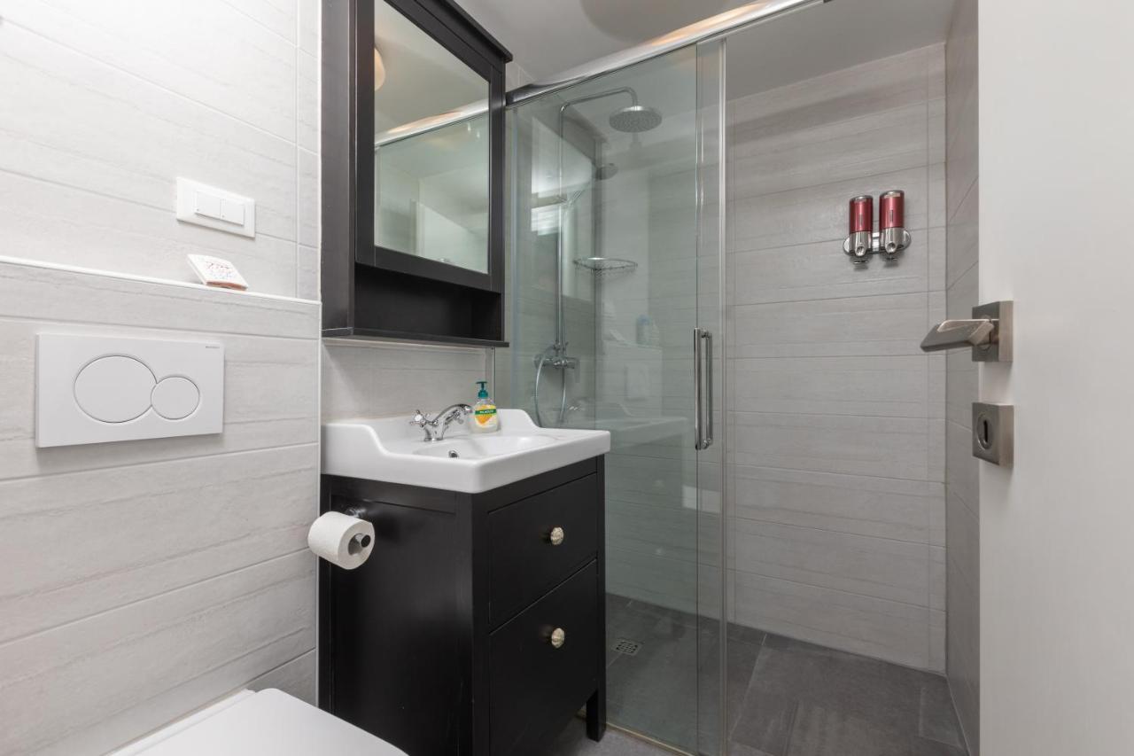 Coastal Apartment Makarska